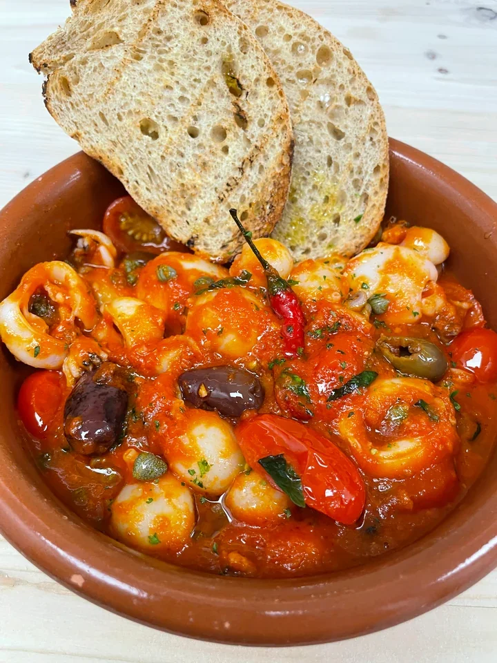 Archive view of Seppie in Coccio alla Mediterranea plated at Davanti