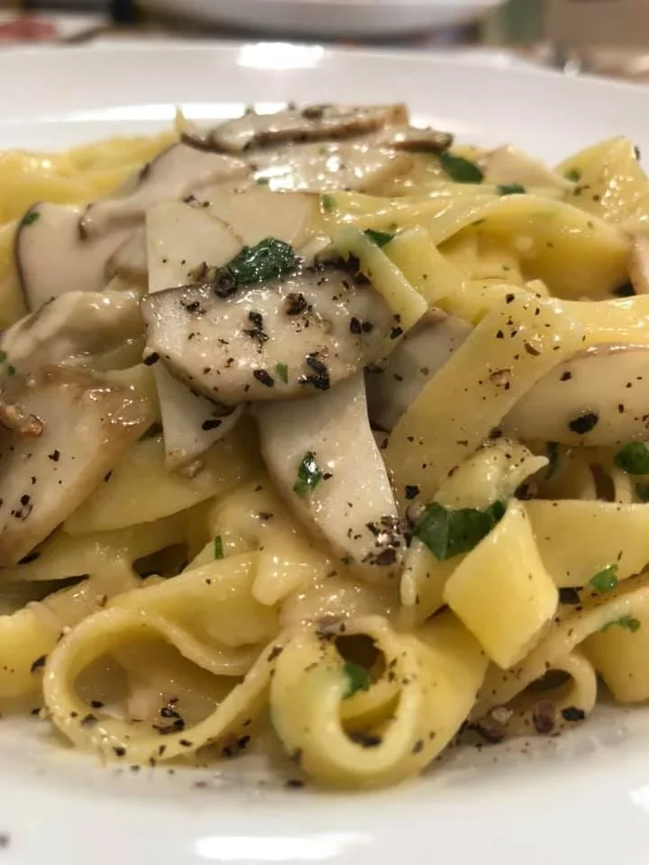 Archive view of Fettuccine ai Porcini plated at Davanti