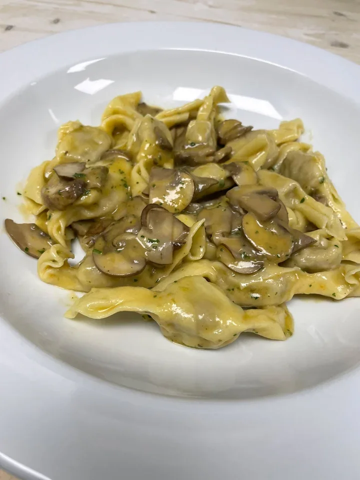 Archive view of Casoncelli Ripieni di Quaglia in Salsa di Funghi plated at Davanti