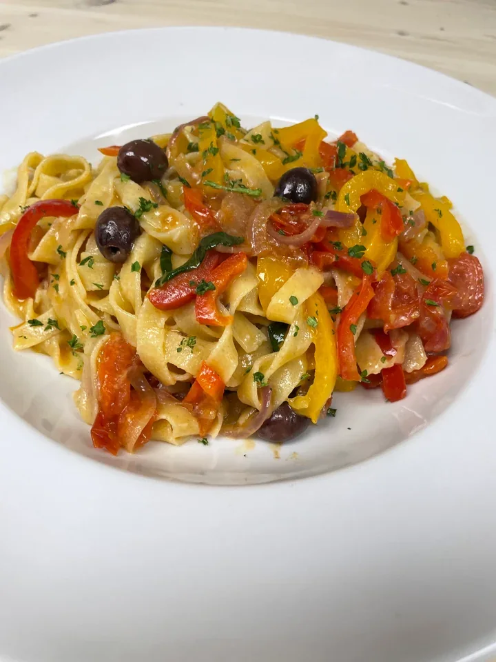 Archive view of Fettuccine con Peperoni alla Siciliana plated at Davanti