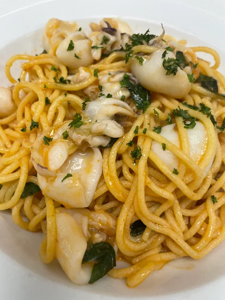Archive view of Spaghetti con Seppie alla Napoletana plated at Davanti