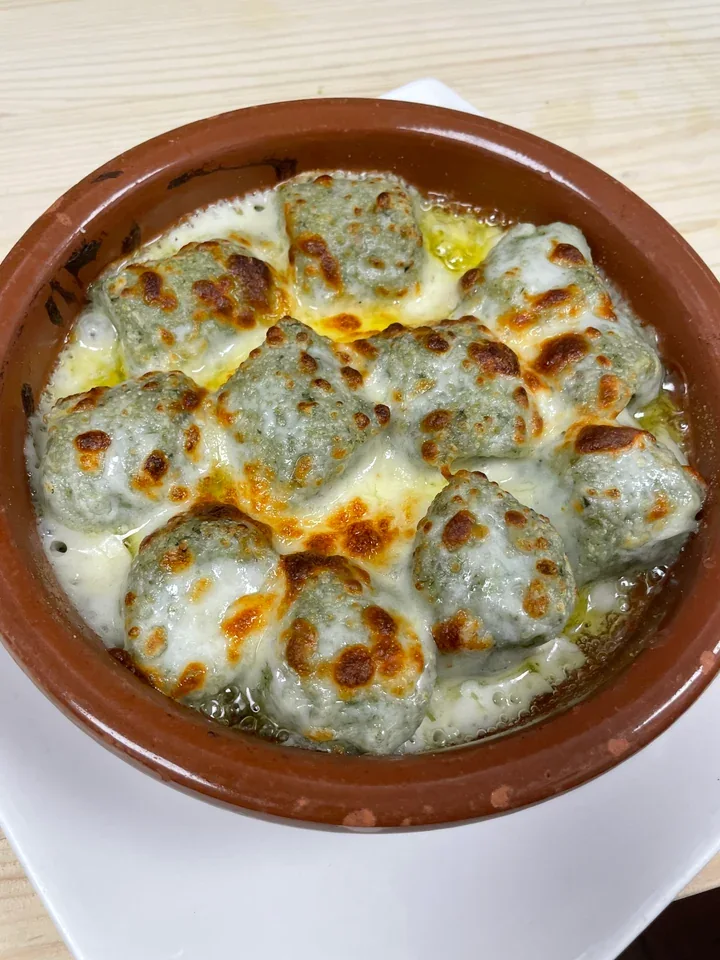Archive view of Strangolapreti alla Trentina plated at Davanti