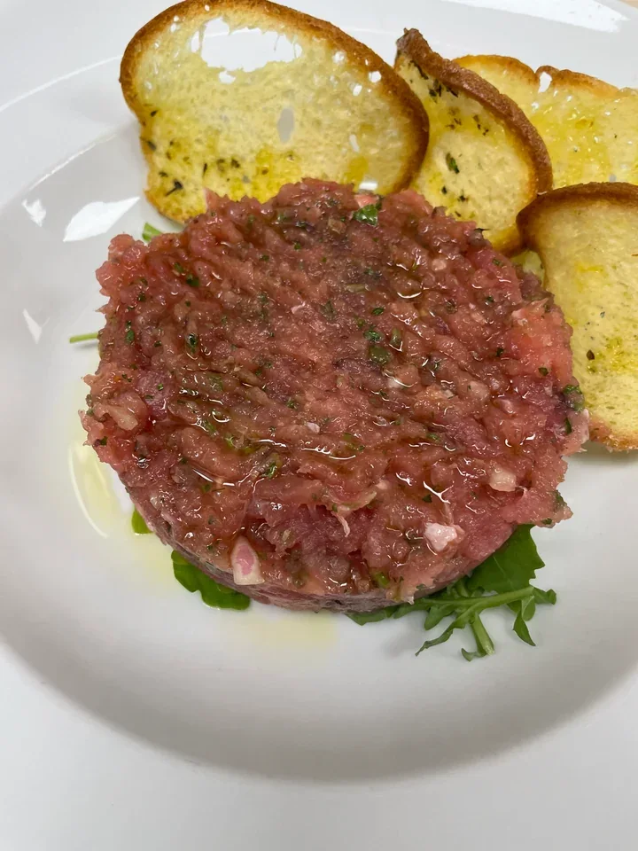 Archive view of Tartara di Tonno alla Mediterranea plated at Davanti