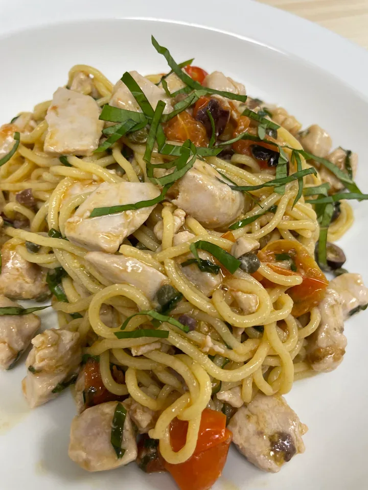 Archive view of Spaghetti alla Favignana plated at Davanti