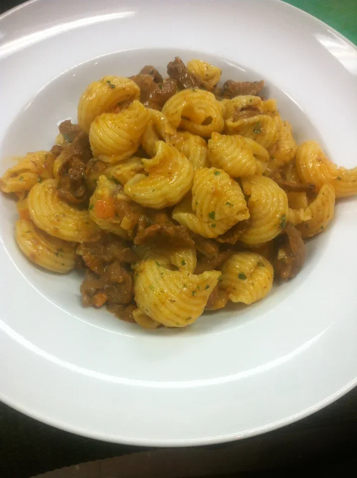 Archive view of Conchiglie al Sugo di Coda e Cantarelli plated at Davanti