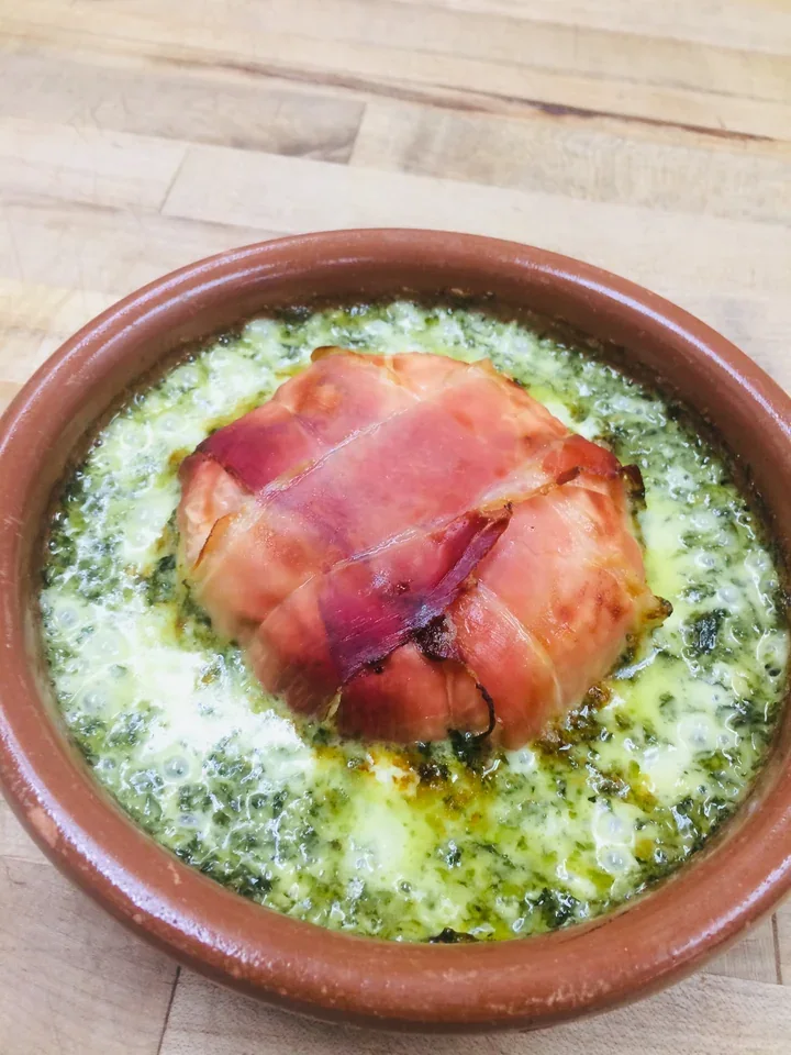 Archive view of Tomino Gratinato con Speck e Spinaci plated at Davanti