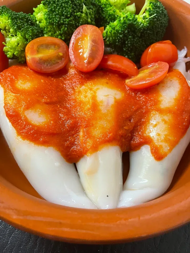 Archive view of Calamari Ripieni alla Pugliese plated at Davanti