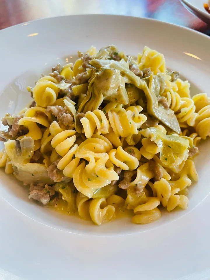 Archive view of Fusilli con Carciofi e Salsiccia plated at Davanti